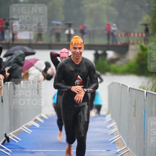30.08.2026 - Elbe Triathlon Hamburg LAZAROV Photography http://msf.ph/oto/10033570 30.08.2026 08:51:47 Schwimmen 248, 394, 430, 464, 481 meine-sportfotos.de