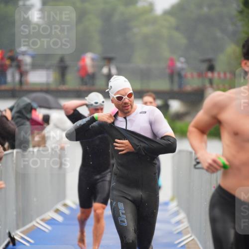 30.08.2026 - Elbe Triathlon Hamburg LAZAROV Photography http://msf.ph/oto/10033606 30.08.2026 08:51:53 Schwimmen 248, 405, 425, 426, 428, 430, 464, 481 meine-sportfotos.de