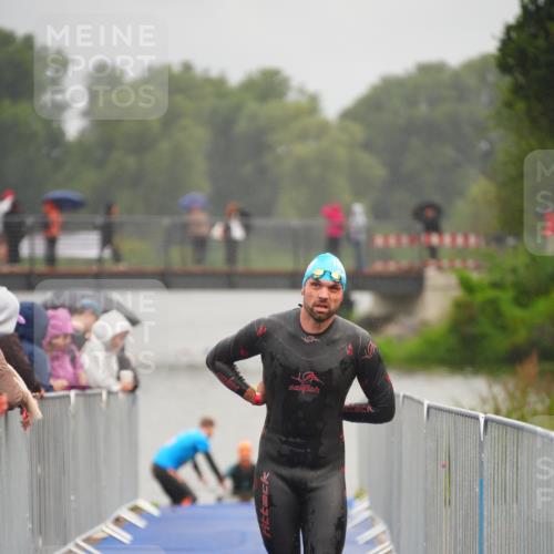 30.08.2026 - Elbe Triathlon Hamburg LAZAROV Photography http://msf.ph/oto/10033678 30.08.2026 08:52:57 Schwimmen 613 meine-sportfotos.de