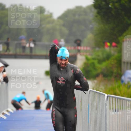 30.08.2026 - Elbe Triathlon Hamburg LAZAROV Photography http://msf.ph/oto/10033683 30.08.2026 08:52:57 Schwimmen 613 meine-sportfotos.de