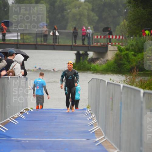30.08.2026 - Elbe Triathlon Hamburg LAZAROV Photography http://msf.ph/oto/10033692 30.08.2026 08:53:04 Schwimmen 613 meine-sportfotos.de