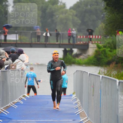 30.08.2026 - Elbe Triathlon Hamburg LAZAROV Photography http://msf.ph/oto/10033701 30.08.2026 08:53:07 Schwimmen 364, 613 meine-sportfotos.de