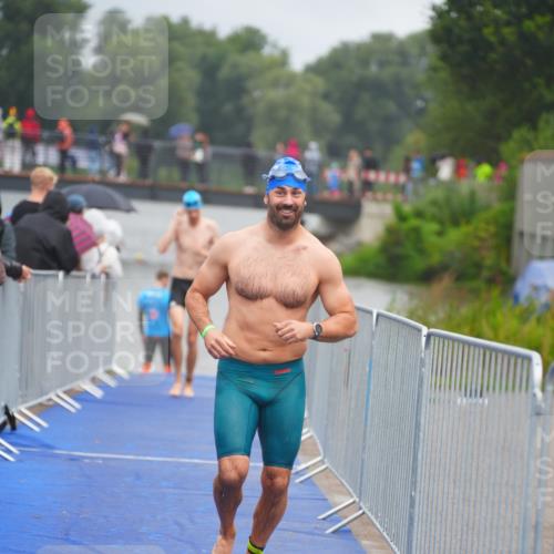 30.08.2026 - Elbe Triathlon Hamburg LAZAROV Photography http://msf.ph/oto/10033930 30.08.2026 08:54:26 Schwimmen 415, 431, 440, 451, 482 meine-sportfotos.de