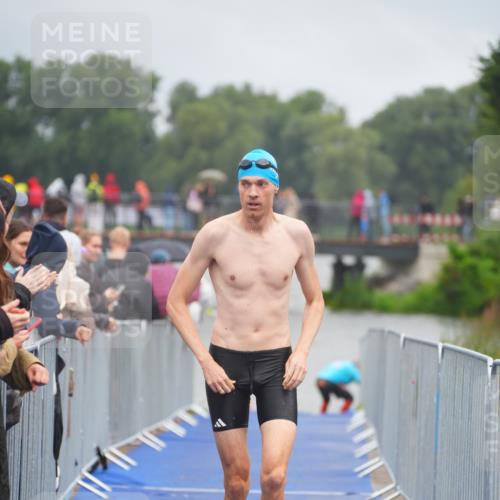 30.08.2026 - Elbe Triathlon Hamburg LAZAROV Photography http://msf.ph/oto/10033945 30.08.2026 08:54:32 Schwimmen 415, 431, 440, 482 meine-sportfotos.de
