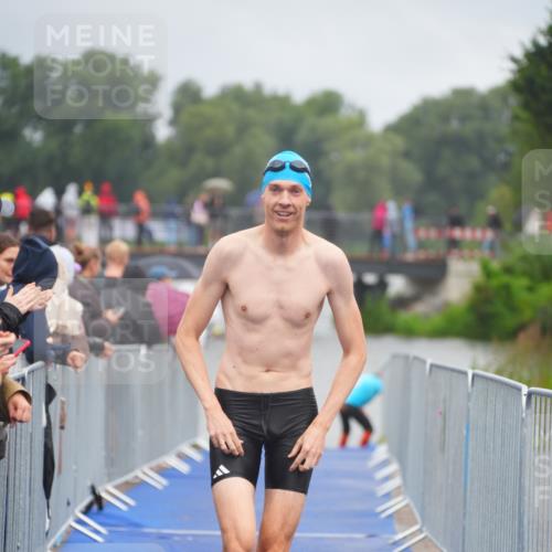 30.08.2026 - Elbe Triathlon Hamburg LAZAROV Photography http://msf.ph/oto/10033948 30.08.2026 08:54:32 Schwimmen 415, 431, 440, 482 meine-sportfotos.de