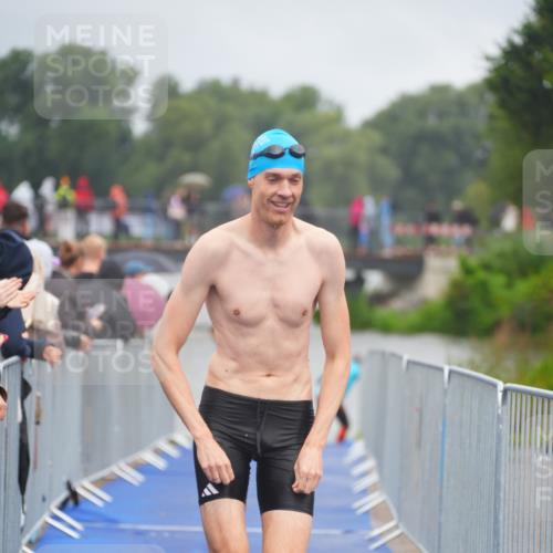 30.08.2026 - Elbe Triathlon Hamburg LAZAROV Photography http://msf.ph/oto/10033951 30.08.2026 08:54:32 Schwimmen 415, 431, 440, 482 meine-sportfotos.de