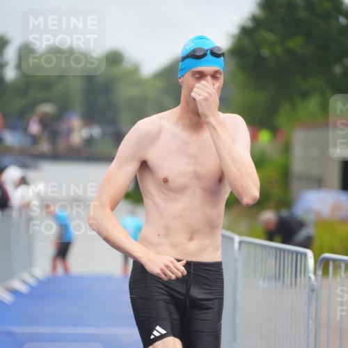 30.08.2026 - Elbe Triathlon Hamburg LAZAROV Photography http://msf.ph/oto/10033957 30.08.2026 08:54:33 Schwimmen 415, 431, 440, 482 meine-sportfotos.de