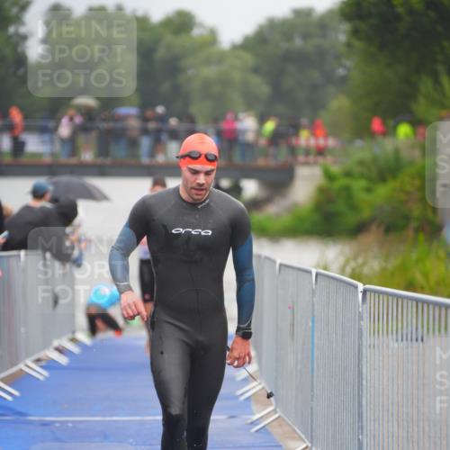 30.08.2026 - Elbe Triathlon Hamburg LAZAROV Photography http://msf.ph/oto/10033989 30.08.2026 08:55:41 Schwimmen 489, 504, 543 meine-sportfotos.de
