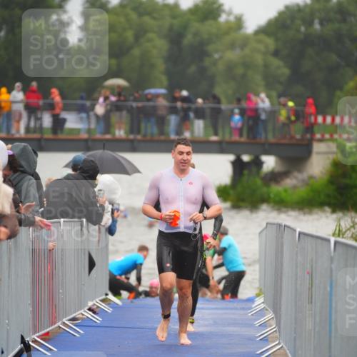 30.08.2026 - Elbe Triathlon Hamburg LAZAROV Photography http://msf.ph/oto/10033996 30.08.2026 08:55:42 Schwimmen 489, 504, 543, 622 meine-sportfotos.de