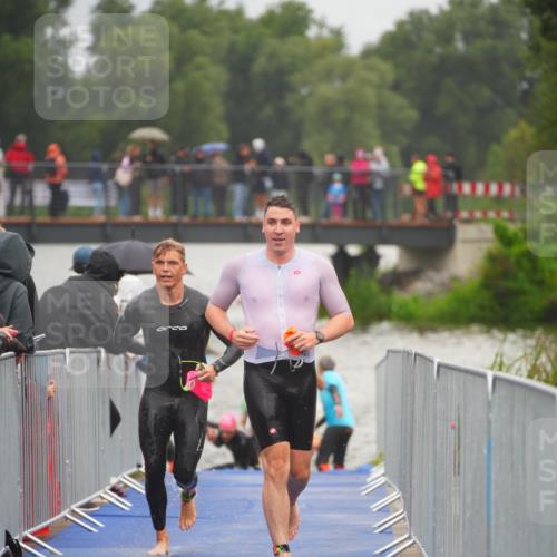 30.08.2026 - Elbe Triathlon Hamburg LAZAROV Photography http://msf.ph/oto/10034005 30.08.2026 08:55:43 Schwimmen 489, 504, 543, 622 meine-sportfotos.de