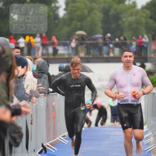30.08.2026 - Elbe Triathlon Hamburg LAZAROV Photography http://msf.ph/oto/10034009 30.08.2026 08:55:44 Schwimmen 489, 504, 543, 622 meine-sportfotos.de