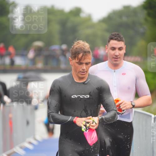 30.08.2026 - Elbe Triathlon Hamburg LAZAROV Photography http://msf.ph/oto/10034022 30.08.2026 08:55:46 Schwimmen 489, 504, 543, 622 meine-sportfotos.de