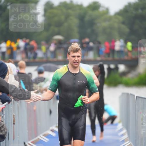 30.08.2026 - Elbe Triathlon Hamburg LAZAROV Photography http://msf.ph/oto/10034032 30.08.2026 08:55:52 Schwimmen 449, 489, 504, 532, 542, 543, 544, 622 meine-sportfotos.de