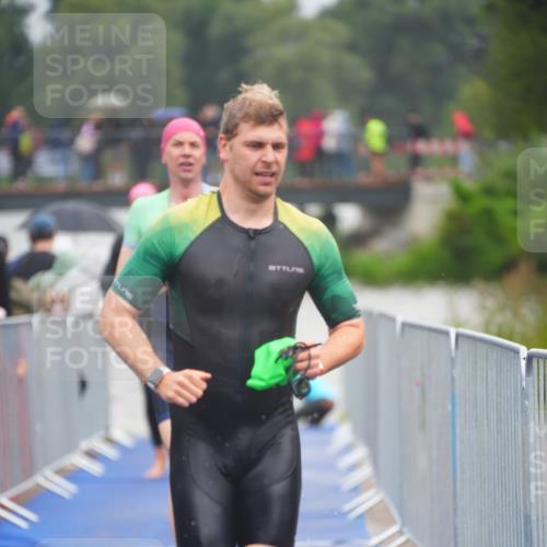 30.08.2026 - Elbe Triathlon Hamburg LAZAROV Photography http://msf.ph/oto/10034038 30.08.2026 08:55:53 Schwimmen 449, 504, 532, 542, 543, 544, 622 meine-sportfotos.de