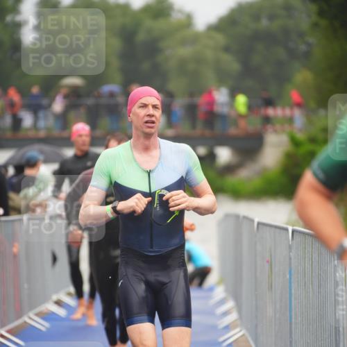 30.08.2026 - Elbe Triathlon Hamburg LAZAROV Photography http://msf.ph/oto/10034040 30.08.2026 08:55:54 Schwimmen 449, 504, 532, 542, 543, 544, 622 meine-sportfotos.de