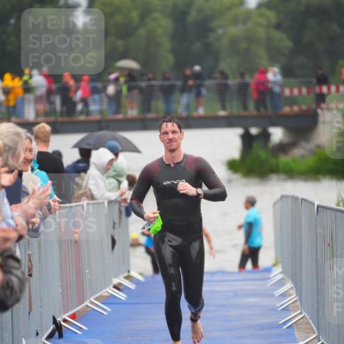 30.08.2026 - Elbe Triathlon Hamburg LAZAROV Photography http://msf.ph/oto/10034121 30.08.2026 08:56:15 Schwimmen 429, 498, 512, 534 meine-sportfotos.de