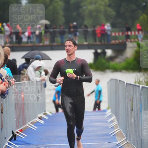 30.08.2026 - Elbe Triathlon Hamburg LAZAROV Photography http://msf.ph/oto/10034127 30.08.2026 08:56:16 Schwimmen 429, 498, 512, 534 meine-sportfotos.de