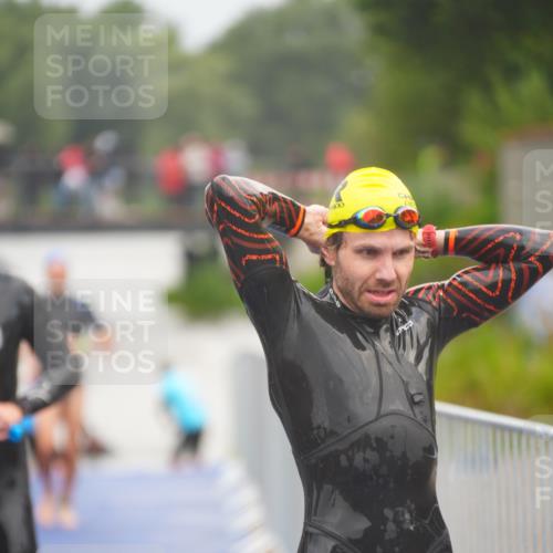 30.08.2026 - Elbe Triathlon Hamburg LAZAROV Photography http://msf.ph/oto/10034188 30.08.2026 08:56:40 Schwimmen 434, 436, 488, 490 meine-sportfotos.de