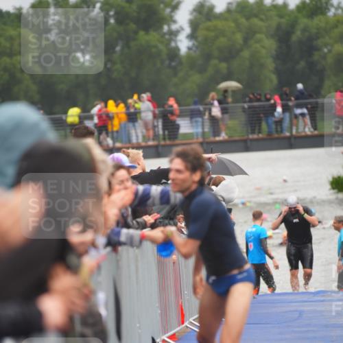 30.08.2026 - Elbe Triathlon Hamburg LAZAROV Photography http://msf.ph/oto/10034203 30.08.2026 08:56:44 Schwimmen 434, 488, 490 meine-sportfotos.de
