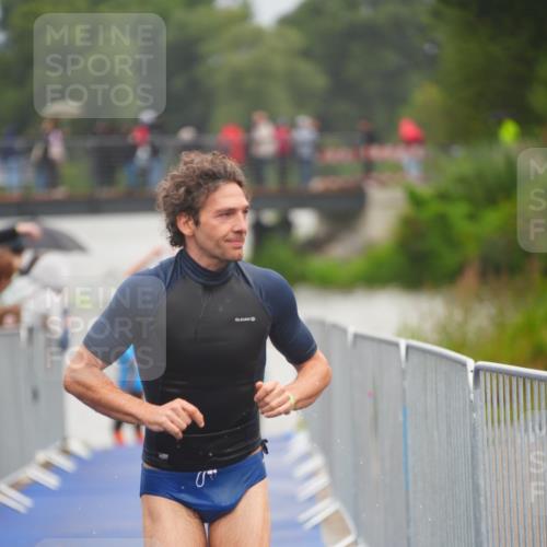 30.08.2026 - Elbe Triathlon Hamburg LAZAROV Photography http://msf.ph/oto/10034212 30.08.2026 08:56:46 Schwimmen 434, 488, 490 meine-sportfotos.de