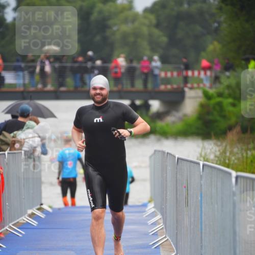 30.08.2026 - Elbe Triathlon Hamburg LAZAROV Photography http://msf.ph/oto/10034228 30.08.2026 08:56:52 Schwimmen 400, 434, 488, 490 meine-sportfotos.de