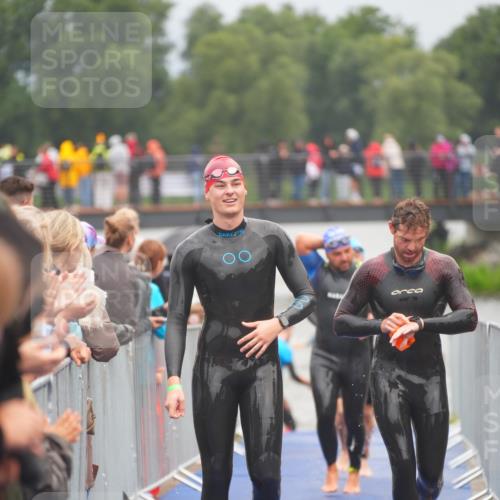 30.08.2026 - Elbe Triathlon Hamburg LAZAROV Photography http://msf.ph/oto/10034301 30.08.2026 08:57:32 Schwimmen 403, 410, 419, 467, 483, 499, 575 meine-sportfotos.de