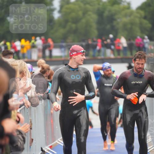 30.08.2026 - Elbe Triathlon Hamburg LAZAROV Photography http://msf.ph/oto/10034305 30.08.2026 08:57:33 Schwimmen 403, 410, 419, 452, 467, 483, 499, 575 meine-sportfotos.de