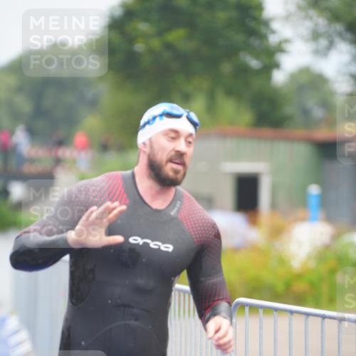 30.08.2026 - Elbe Triathlon Hamburg LAZAROV Photography http://msf.ph/oto/10034362 30.08.2026 08:57:51 Schwimmen 410, 452, 483, 495, 500, 639 meine-sportfotos.de