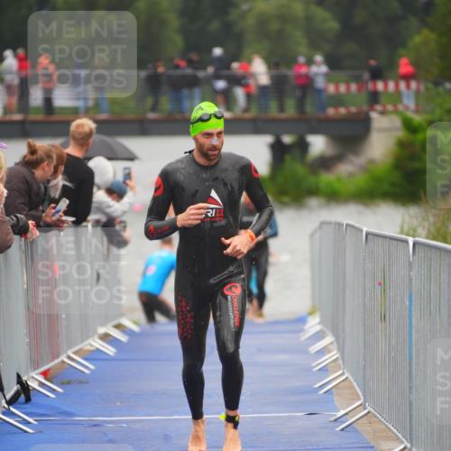 30.08.2026 - Elbe Triathlon Hamburg LAZAROV Photography http://msf.ph/oto/10034387 30.08.2026 08:57:58 Schwimmen 495, 500, 637, 639 meine-sportfotos.de