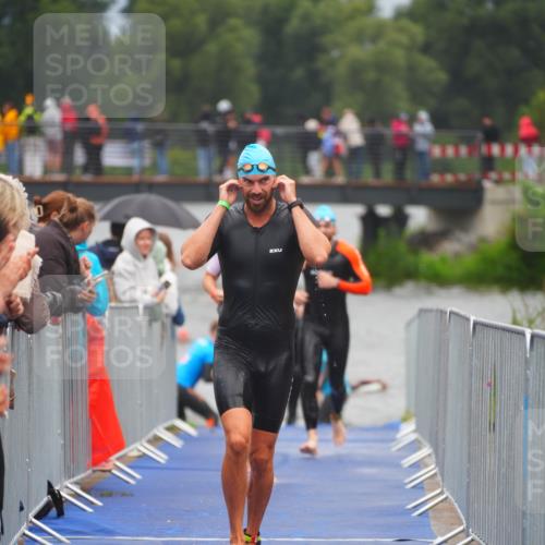 30.08.2026 - Elbe Triathlon Hamburg LAZAROV Photography http://msf.ph/oto/10034403 30.08.2026 08:58:08 Schwimmen 404, 441, 443, 500, 623, 637, 841 meine-sportfotos.de