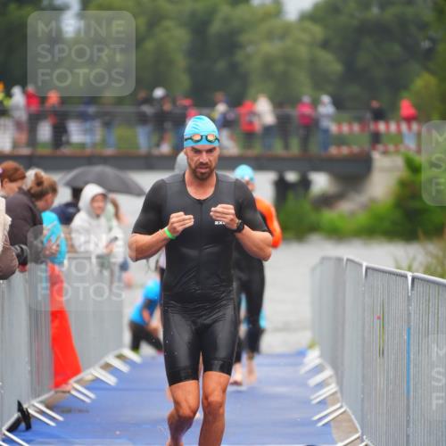 30.08.2026 - Elbe Triathlon Hamburg LAZAROV Photography http://msf.ph/oto/10034406 30.08.2026 08:58:08 Schwimmen 404, 441, 443, 500, 623, 637, 841 meine-sportfotos.de