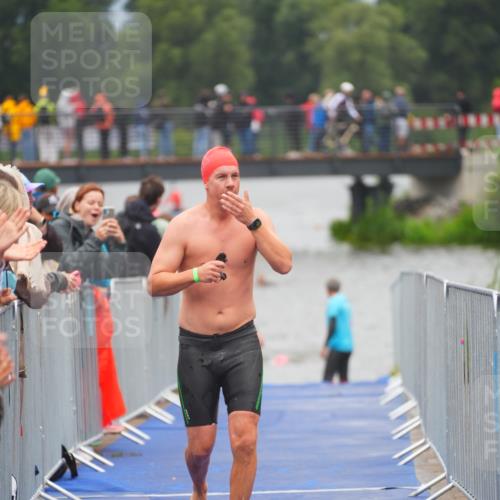 30.08.2026 - Elbe Triathlon Hamburg LAZAROV Photography http://msf.ph/oto/10034515 30.08.2026 08:58:56 Schwimmen 413, 472 meine-sportfotos.de