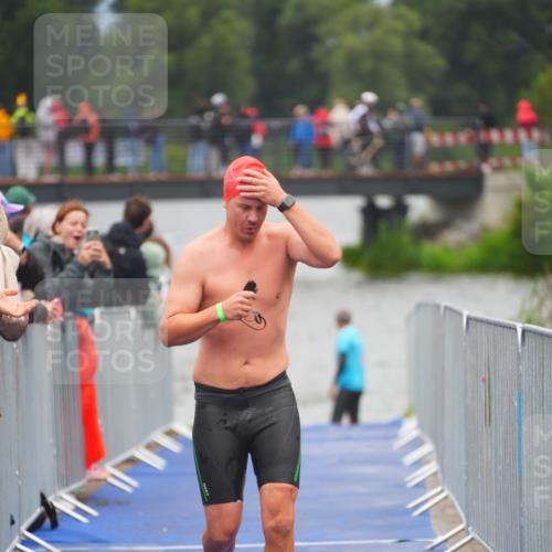 30.08.2026 - Elbe Triathlon Hamburg LAZAROV Photography http://msf.ph/oto/10034520 30.08.2026 08:58:57 Schwimmen 413, 472 meine-sportfotos.de