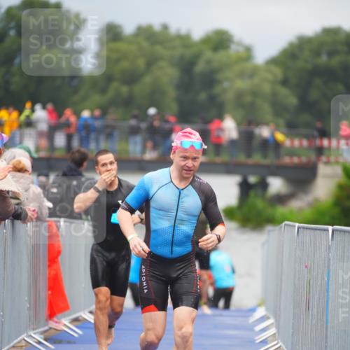 30.08.2026 - Elbe Triathlon Hamburg LAZAROV Photography http://msf.ph/oto/10034576 30.08.2026 08:59:16 Schwimmen 497, 536, 567 meine-sportfotos.de