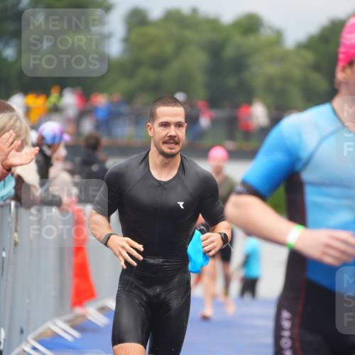 30.08.2026 - Elbe Triathlon Hamburg LAZAROV Photography http://msf.ph/oto/10034591 30.08.2026 08:59:18 Schwimmen 437, 497, 536, 567 meine-sportfotos.de