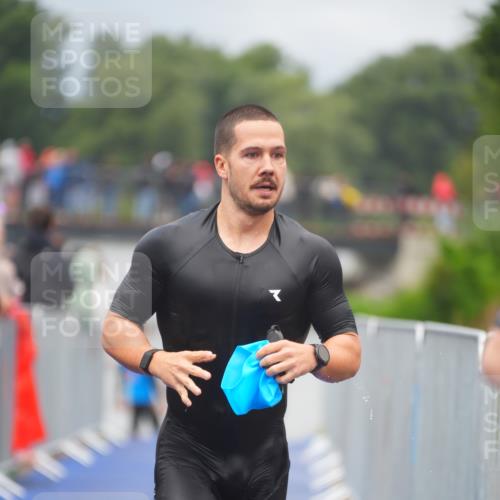 30.08.2026 - Elbe Triathlon Hamburg LAZAROV Photography http://msf.ph/oto/10034596 30.08.2026 08:59:19 Schwimmen 437, 497, 536, 567 meine-sportfotos.de