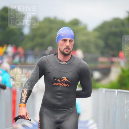 30.08.2026 - Elbe Triathlon Hamburg LAZAROV Photography http://msf.ph/oto/10034672 30.08.2026 08:59:37 Schwimmen 437, 552, 571, 597, 600 meine-sportfotos.de