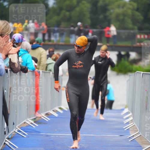 30.08.2026 - Elbe Triathlon Hamburg LAZAROV Photography http://msf.ph/oto/10034685 30.08.2026 08:59:41 Schwimmen 516, 552, 571, 597, 600 meine-sportfotos.de