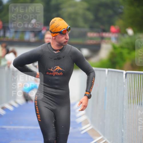 30.08.2026 - Elbe Triathlon Hamburg LAZAROV Photography http://msf.ph/oto/10034698 30.08.2026 08:59:43 Schwimmen 516, 552, 597 meine-sportfotos.de
