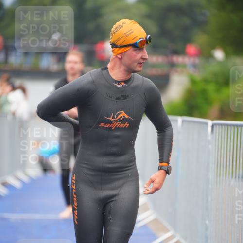 30.08.2026 - Elbe Triathlon Hamburg LAZAROV Photography http://msf.ph/oto/10034701 30.08.2026 08:59:44 Schwimmen 516, 552, 597 meine-sportfotos.de