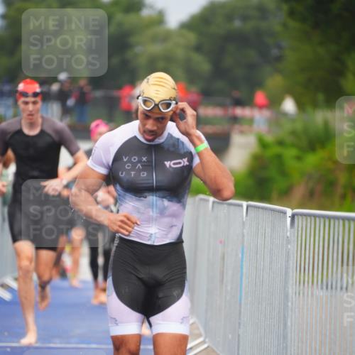 30.08.2026 - Elbe Triathlon Hamburg LAZAROV Photography http://msf.ph/oto/10034852 30.08.2026 09:00:53 Schwimmen 418, 519, 584, 588, 634, 642 meine-sportfotos.de