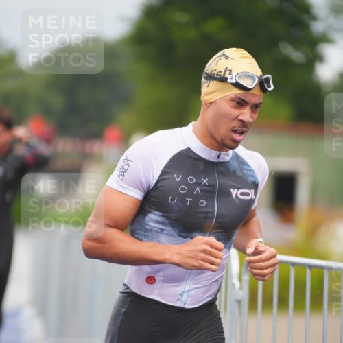 30.08.2026 - Elbe Triathlon Hamburg LAZAROV Photography http://msf.ph/oto/10034861 30.08.2026 09:00:54 Schwimmen 418, 519, 584, 588, 634, 642 meine-sportfotos.de
