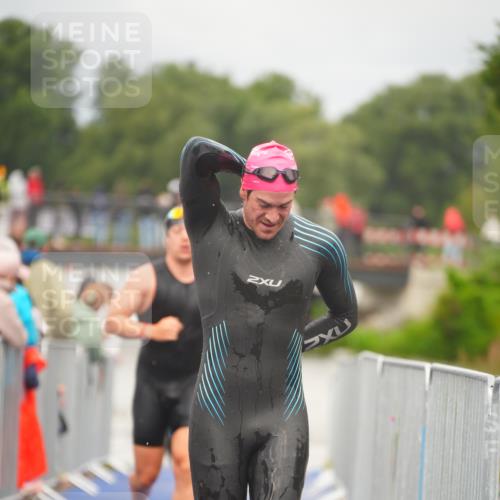 30.08.2026 - Elbe Triathlon Hamburg LAZAROV Photography http://msf.ph/oto/10034882 30.08.2026 09:00:58 Schwimmen 418, 519, 524, 540, 584, 588, 609, 634, 642 meine-sportfotos.de