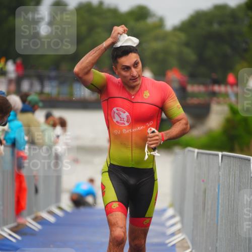 30.08.2026 - Elbe Triathlon Hamburg LAZAROV Photography http://msf.ph/oto/10034927 30.08.2026 09:01:06 Schwimmen 418, 519, 524, 540, 584, 588, 609, 634, 643 meine-sportfotos.de