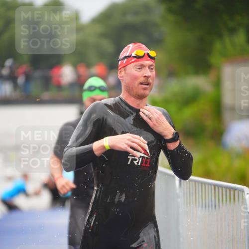 30.08.2026 - Elbe Triathlon Hamburg LAZAROV Photography http://msf.ph/oto/10035082 30.08.2026 09:02:04 Schwimmen 573, 582, 607, 701 meine-sportfotos.de