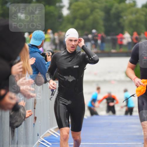 30.08.2026 - Elbe Triathlon Hamburg LAZAROV Photography http://msf.ph/oto/10035151 30.08.2026 09:02:30 Schwimmen 535, 541, 603 meine-sportfotos.de