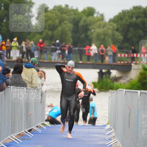 30.08.2026 - Elbe Triathlon Hamburg LAZAROV Photography http://msf.ph/oto/10035164 30.08.2026 09:02:37 Schwimmen 535, 541, 617 meine-sportfotos.de