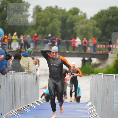 30.08.2026 - Elbe Triathlon Hamburg LAZAROV Photography http://msf.ph/oto/10035167 30.08.2026 09:02:38 Schwimmen 535, 541, 617 meine-sportfotos.de