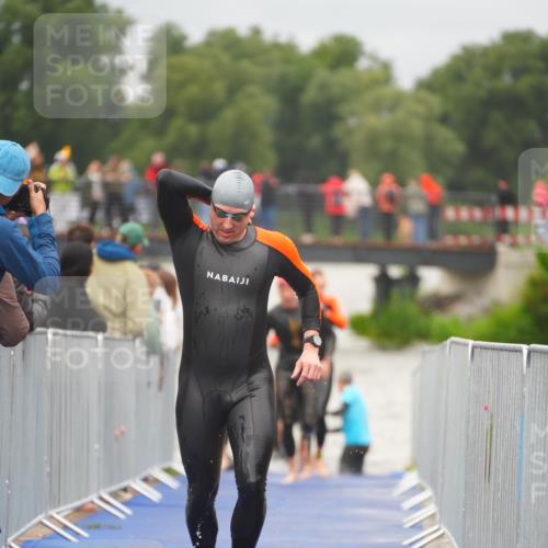 30.08.2026 - Elbe Triathlon Hamburg LAZAROV Photography http://msf.ph/oto/10035176 30.08.2026 09:02:40 Schwimmen 535, 541, 617 meine-sportfotos.de