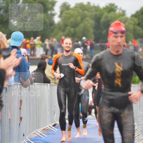 30.08.2026 - Elbe Triathlon Hamburg LAZAROV Photography http://msf.ph/oto/10035199 30.08.2026 09:02:45 Schwimmen 408, 462, 525, 535, 541, 617, 771 meine-sportfotos.de